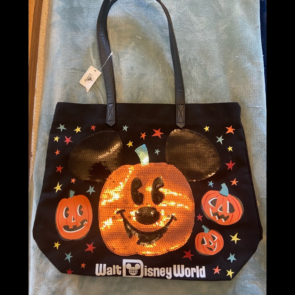 NWT Walt Disney World Sequin Halloween Tote